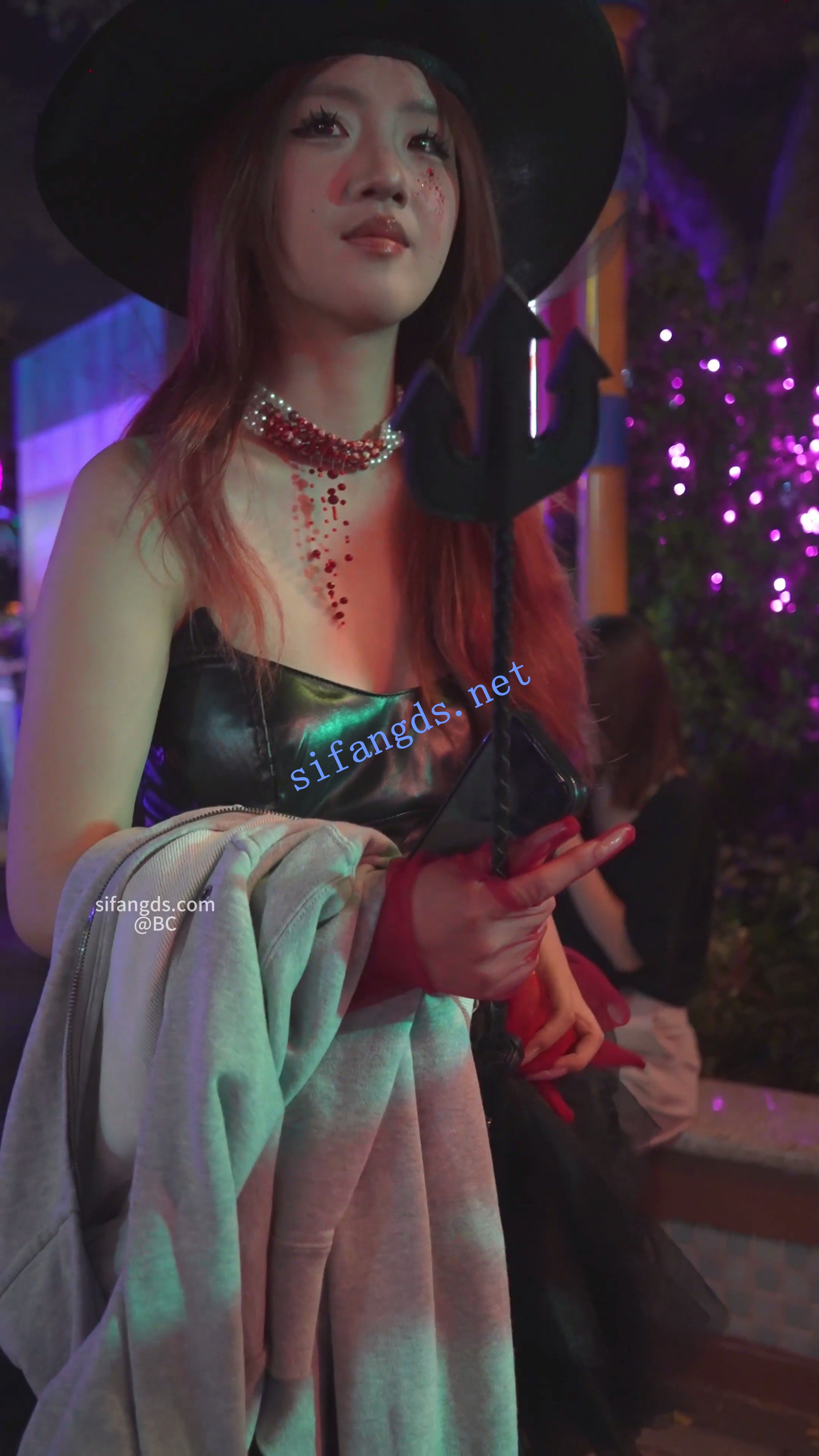 (BC-AA-592)蕾丝裙女巫小姐姐拍照..全程开灯CD窄内勒出13痕迹