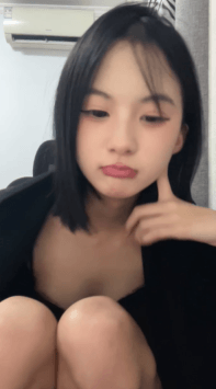 ♆【精神小姐妹 】甜美女学生! 掰穴~特大道具自慰~超级爽!