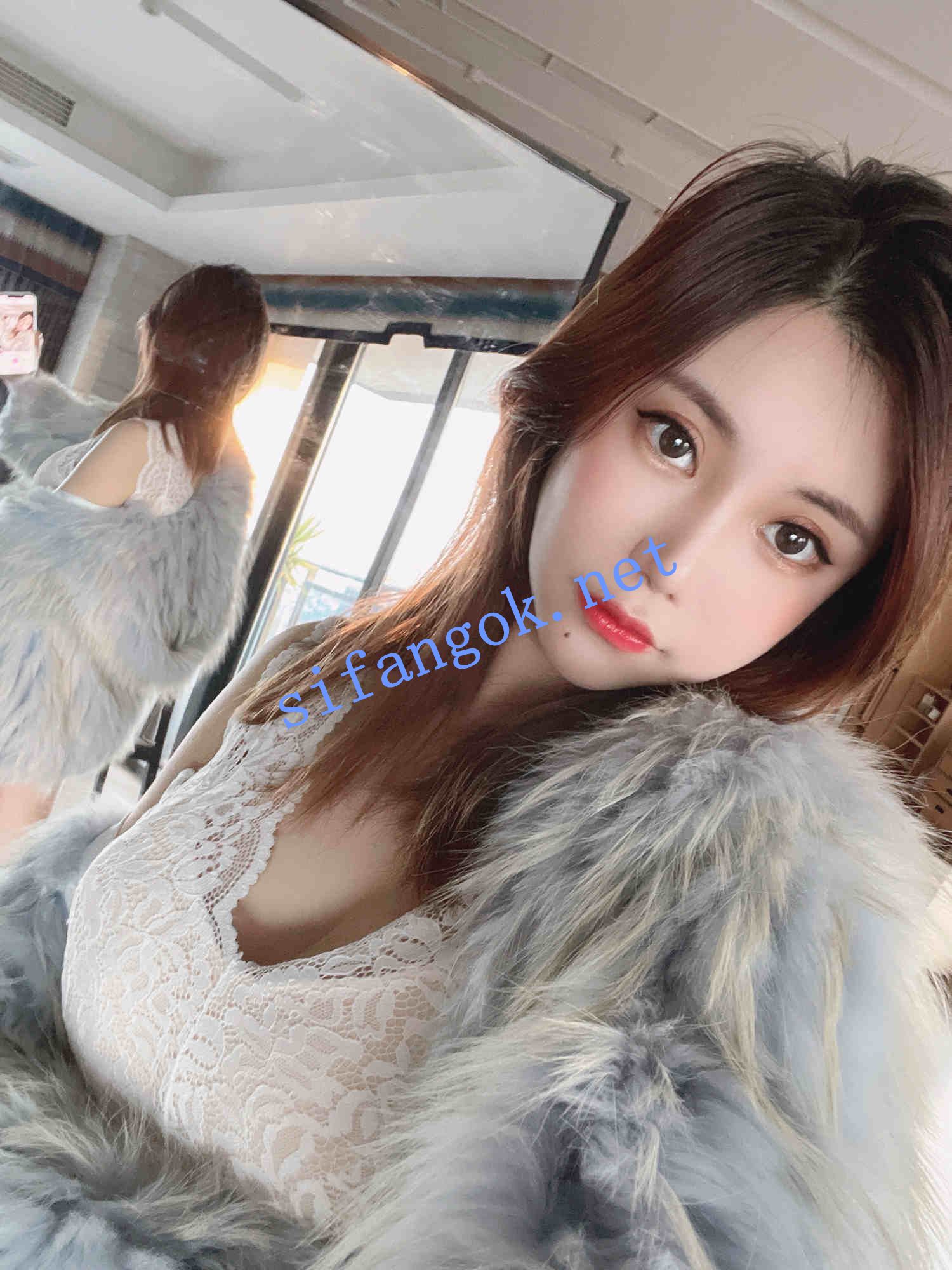 秀人网 绮里嘉高价定制大尺度 三点掰开特写 尿尿特写