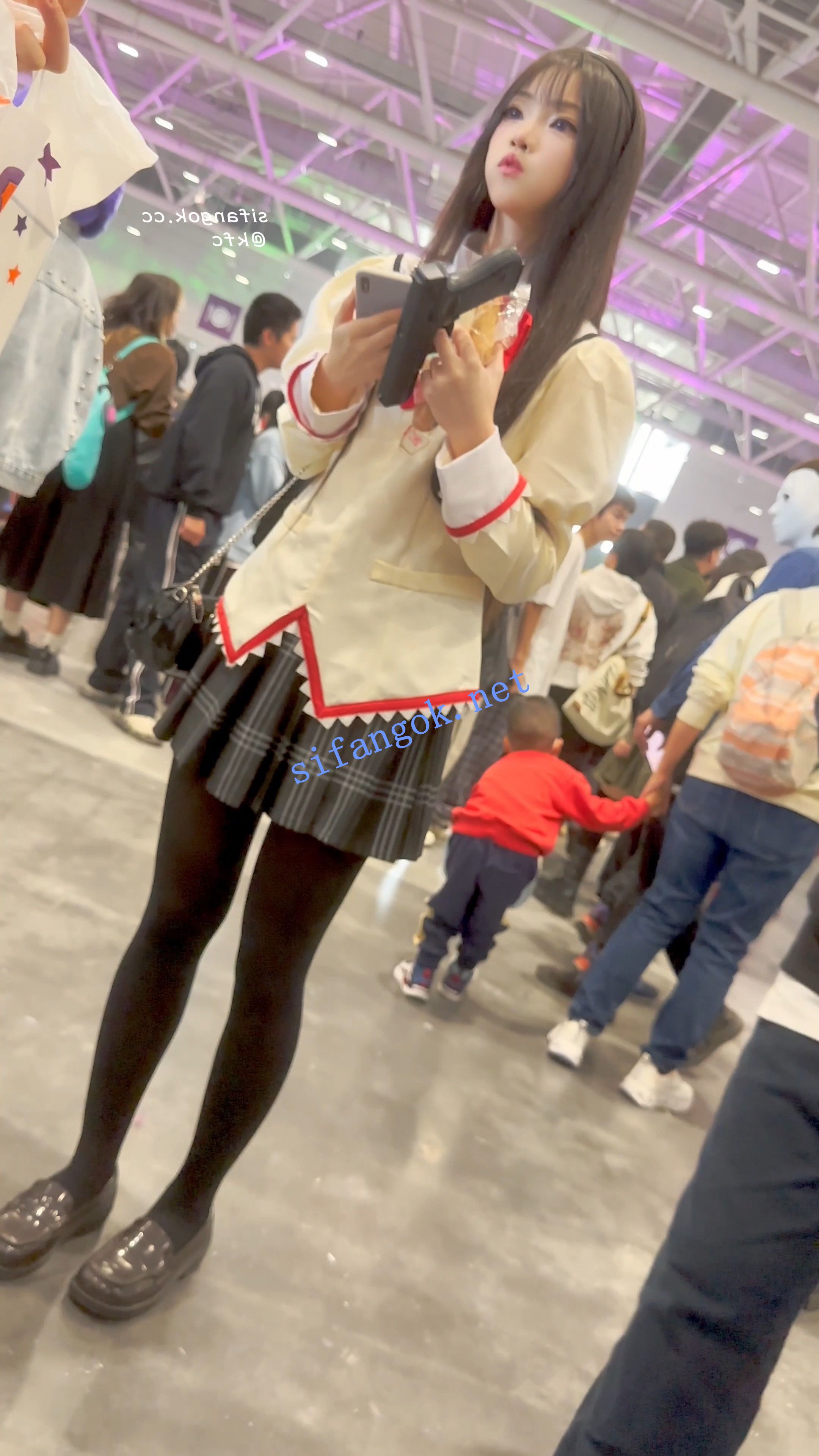 JK制服萌妹超美·大学毕业肯定是个美女·厚黑丝袜微透白内