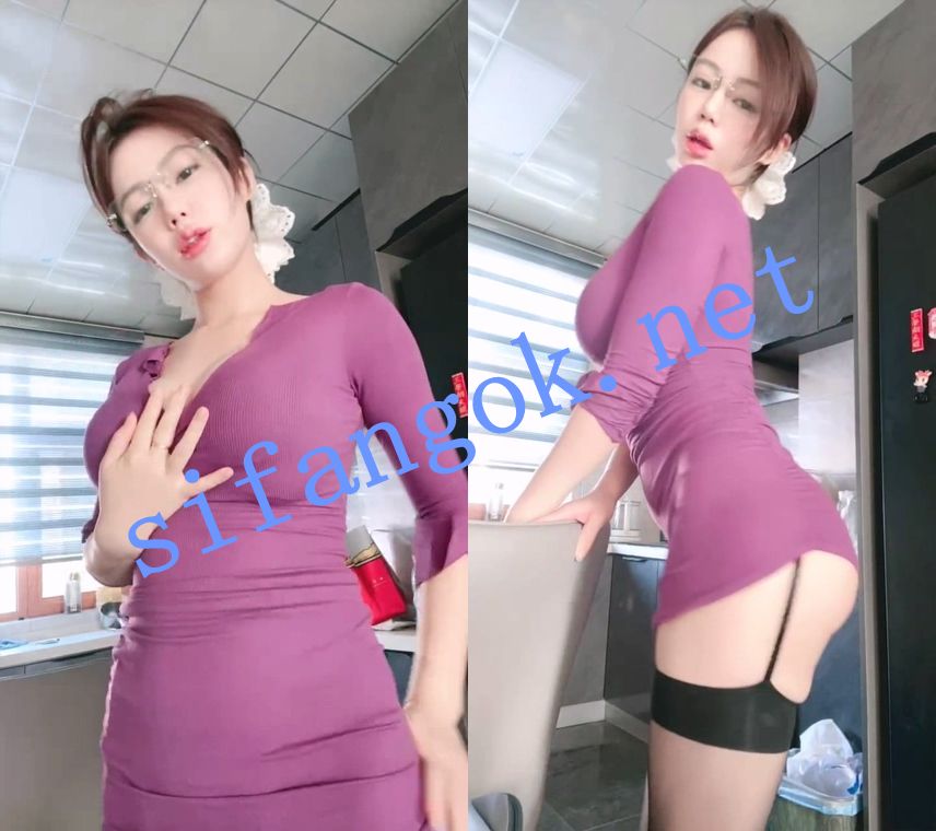 多彩随缘播外围-美美子Ya 上下真空诱惑及双道具喷水秀