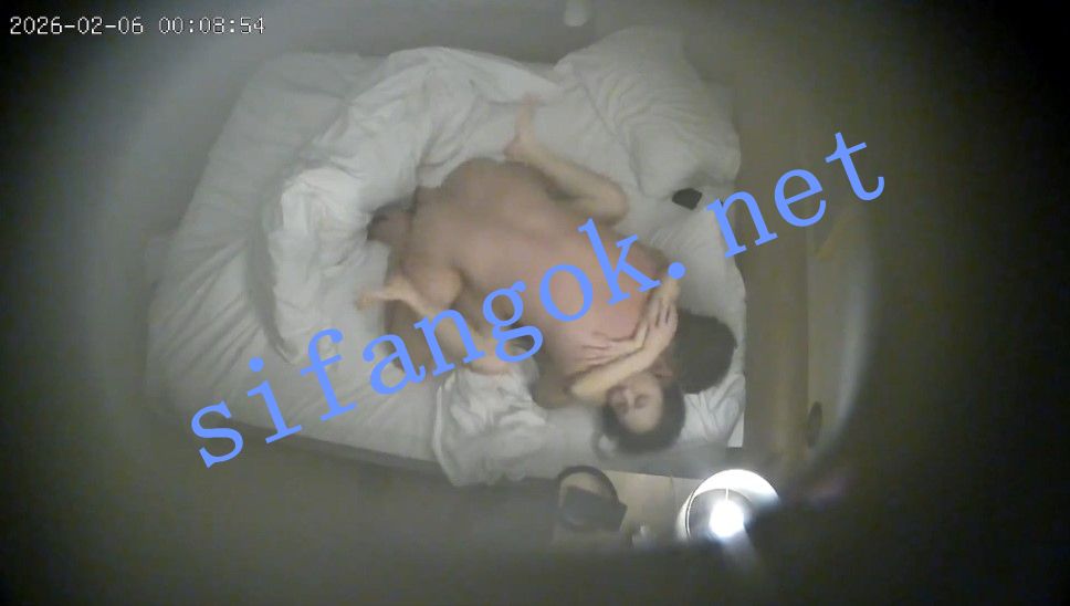 ⏪酒店偷拍⏩白嫩小少妇被压着操穴