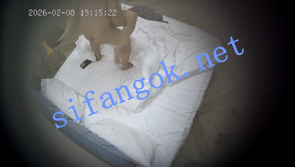 ⏪酒店偷拍⏩极品美女被男人抱起来操穴