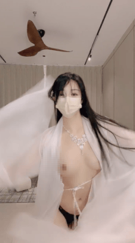 ♆【灵羽合】鹅美美!绿播女神~抖音裸舞~阳台露出~道具喷水!