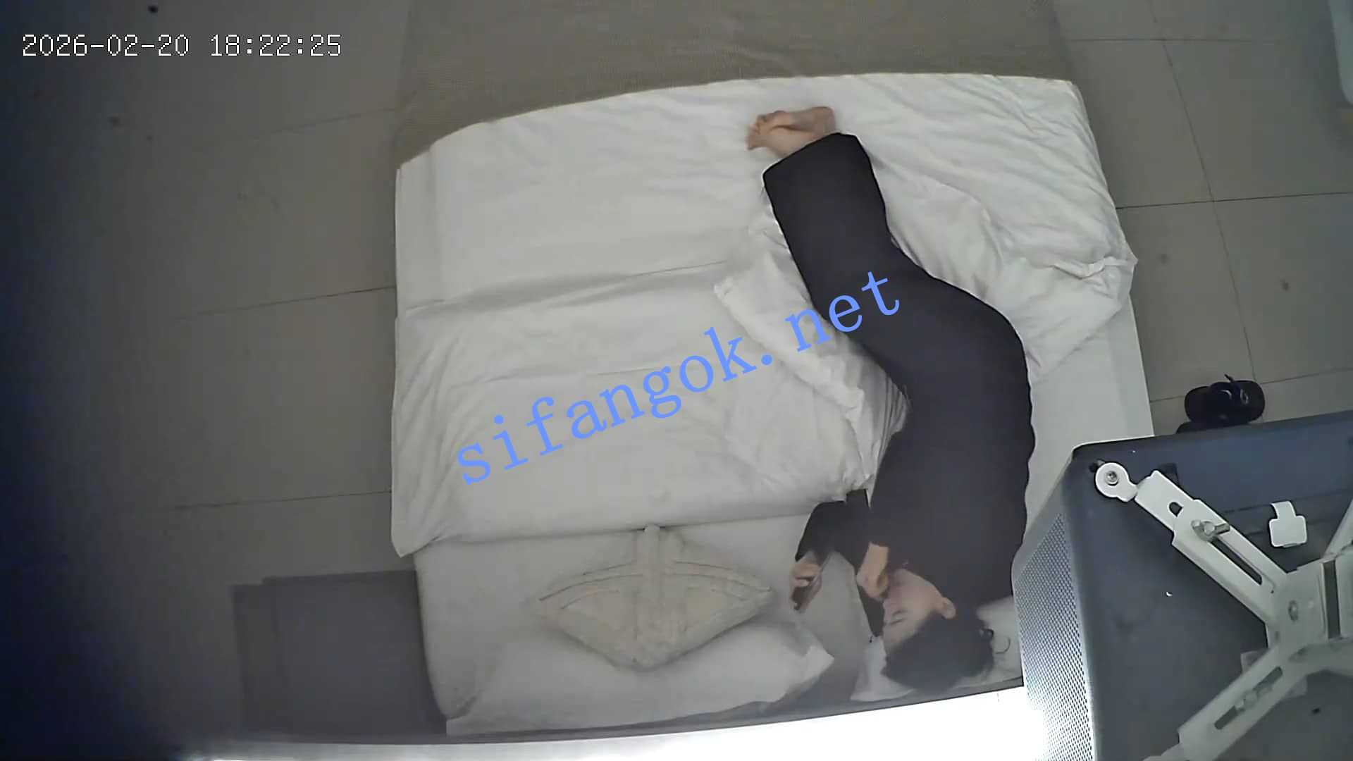 ❤️20260220❤️丸子头可爱少妇宽衣解带沐浴主动吃鸡求啪啪