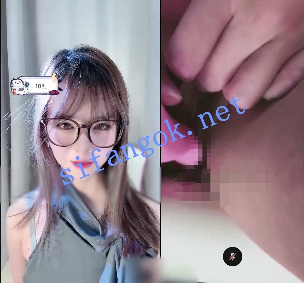 网红 小野猫 超有气质御姐 上面正常直播聊天 下面自慰