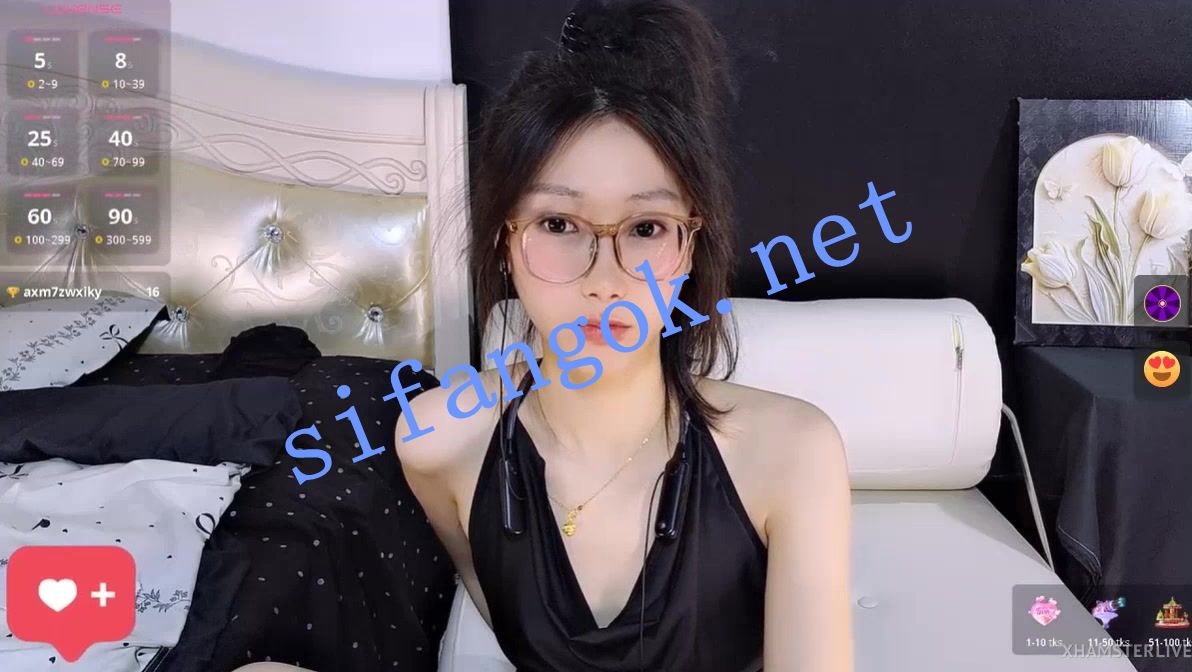 ST新晋新秀女神，Stripchat【Queenbb88】劈叉大长腿开撸了