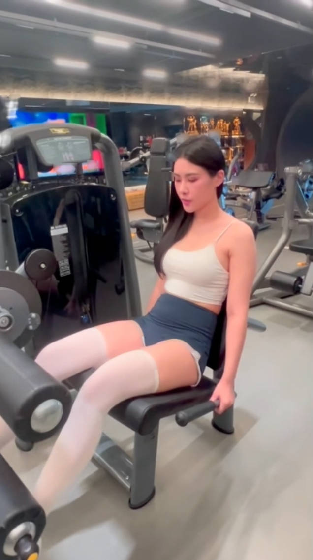 ✅良家约炮大神-2 瑜伽教练 啪啪做爱 3P狂操 口交等