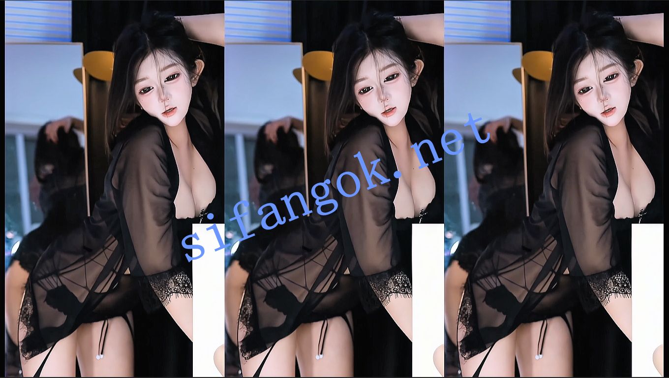 【小心心】热舞小莹，直播骚舞穿情趣小内内，直接干封号