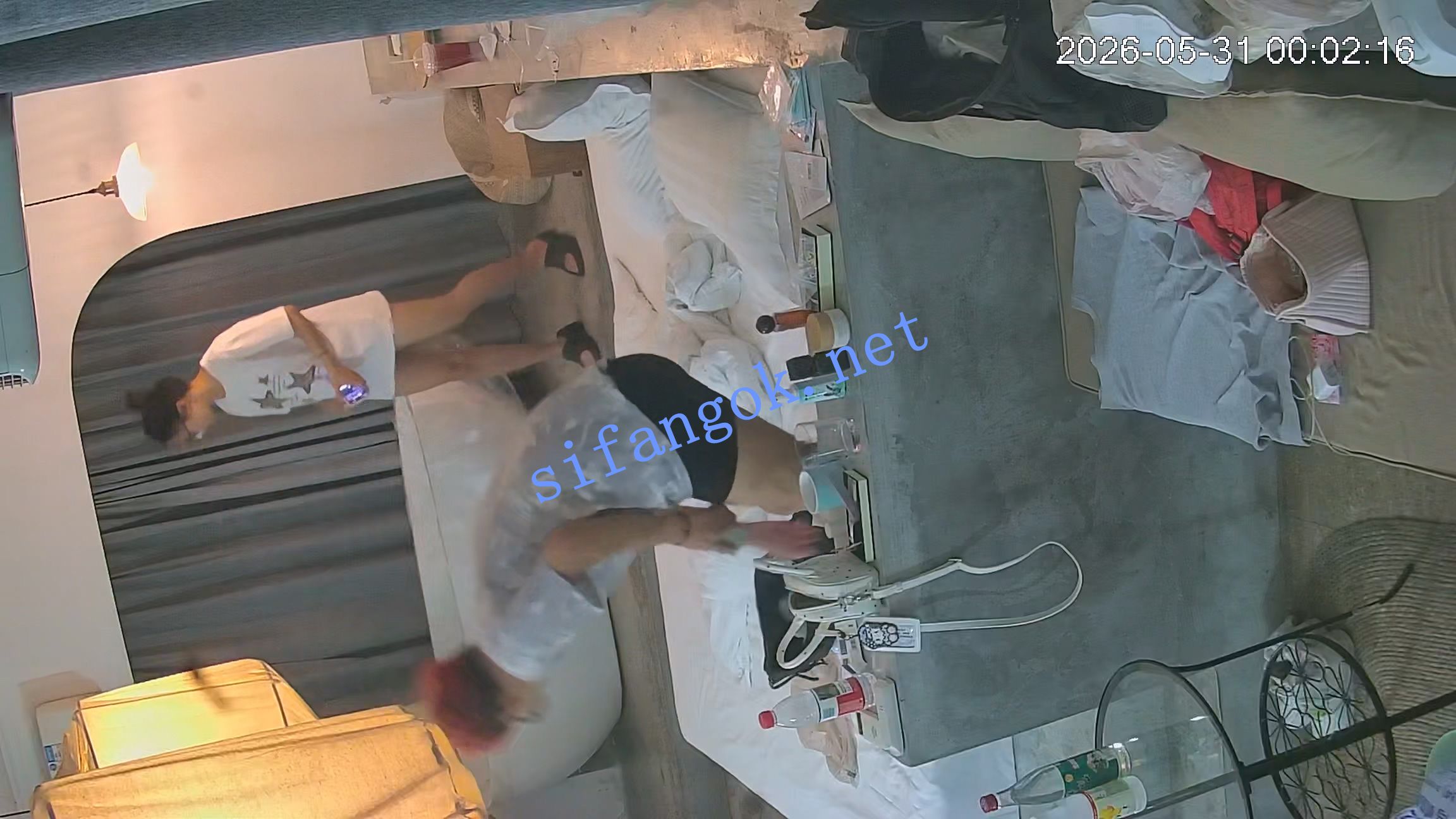 皮肤白皙气质学妹~海滩酒店开房~醉酒掐脖猛力抽插~口爆